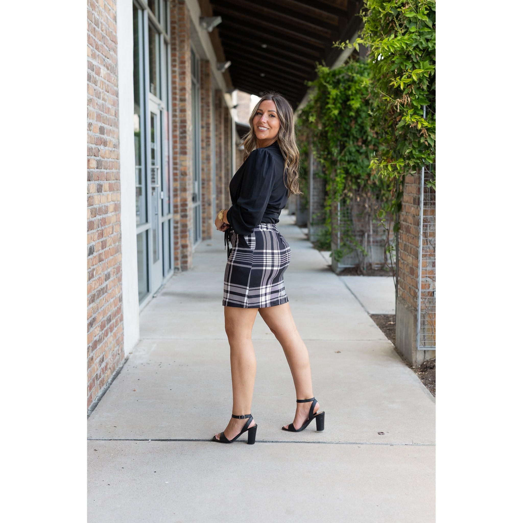 Ready to Ship  | The Amelia - Black And White Plaid Jogger Skirt